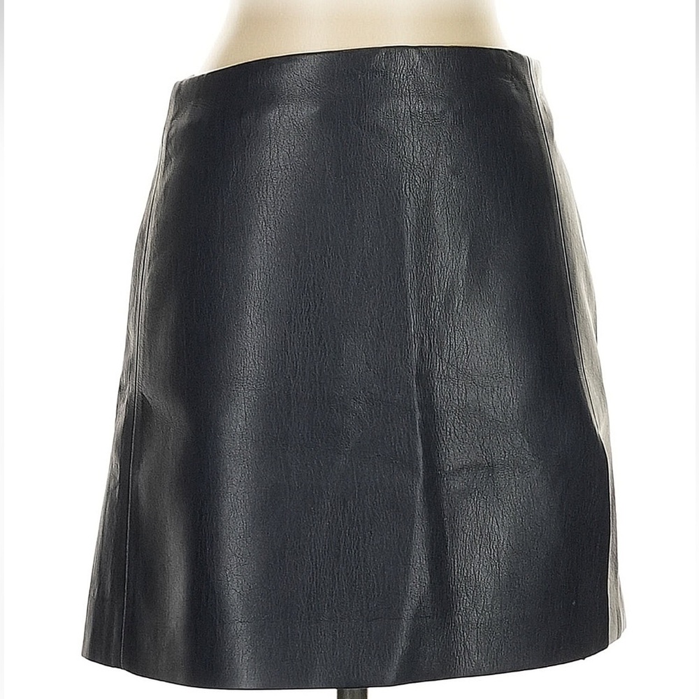 Aritzia Tatiana Sunday Best Pleather Mini Skirt Leather Slit size 4 Navy